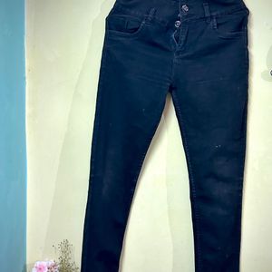 Black Skinny Jeans