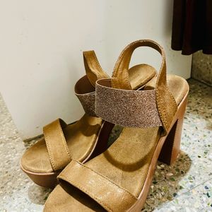 Mochi Sandals in Great Condition