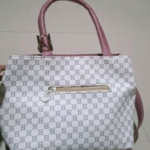Beautiful Brand New Handbag For Girls/Women Use🩷