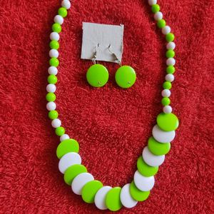 Green beaded Necklace And Earrings Set