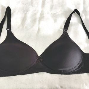 Lightly Padded Hooked Bra(Black)