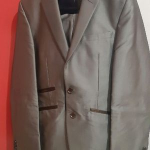 RAYMOND MEN BLAZER with Pant