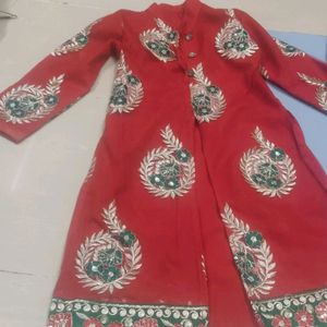 Red Kurti