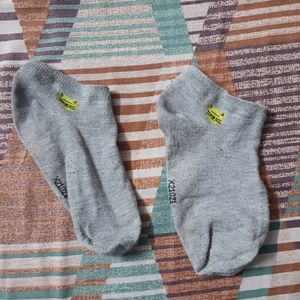 preloved socks pair