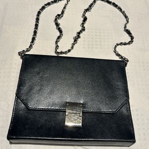 Fashionable Sling Bag