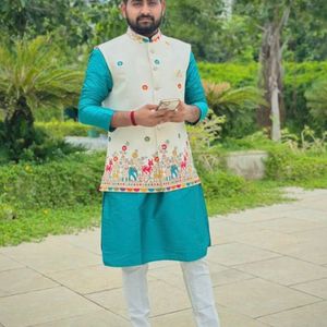 Pichwai Print Kurta Koti Set