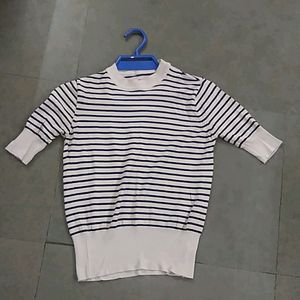 Women Stripping Round Neck Top