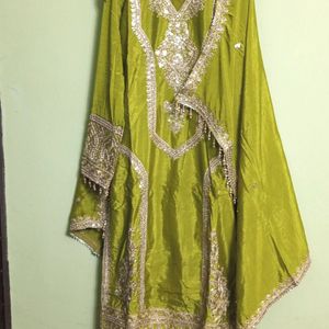 New/Unused Embroiderd Pakistani Kurta Set