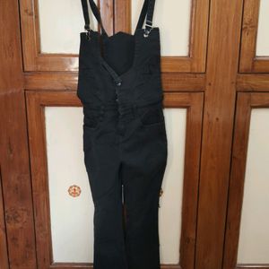 Aesthetic Black Dungaree With Button Detailing