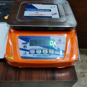 WEIGHING SCALE 20 KG