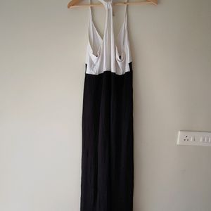 Black N White Gown.Size M-XL