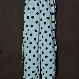 Beautiful Jumpsuit 😍 With Dot Print...💗