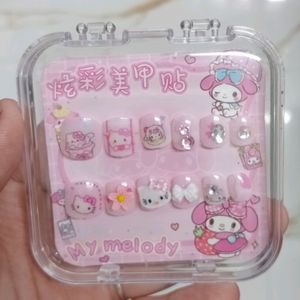 Hellokitty PressOn Nails