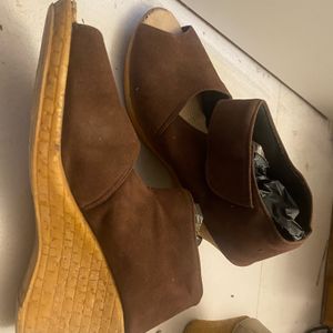 Brown Wedges