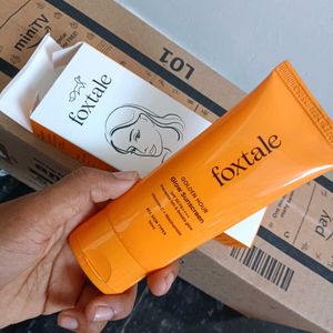 🧡 Foxtale Vit C & Niacinamide Glow Sunscreen🌞