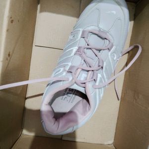 Sneakers For Women