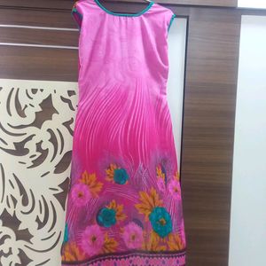 High Low Floral Kurti With Sleeves Nd Belt