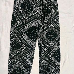 Boho Pants / Paisley Print ElasticWaist Pant