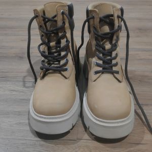 Price Drop❗❗Mango Lace Up Boots