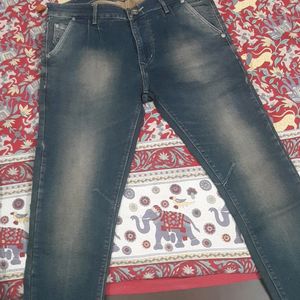 Super-9 Jeans