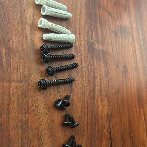 4 Set Of Screws- A Class Quality Top Notch