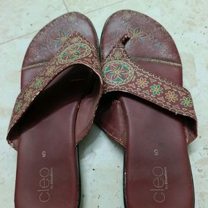 Used  Chappal Combo