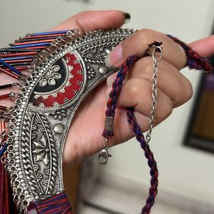 Multicoloured Neck Piece