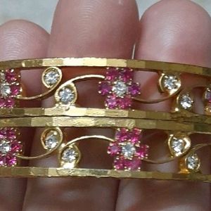 Pink and White Stones Flowers Bangle Set of 2