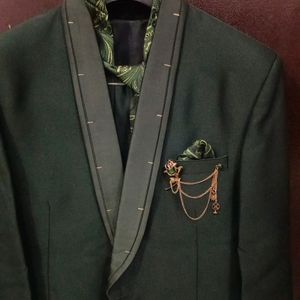 Kaiya Green Coloured 3 Pcs Suit Set With Tie