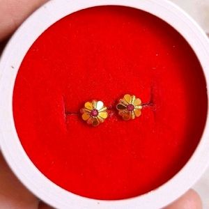 Beautiful New Flower Desine Studs