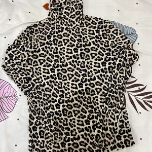 H&M Cheetah Print Turtle Neck Top