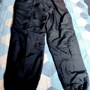 Uniqlo Parachute Pant