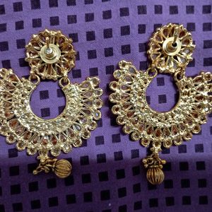 Necklace, Jhumka And Maangtika Set