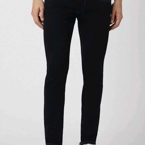 VAN HEUSEN Mid-Rise Slim Fit Jeans.