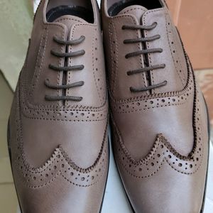 Size 6 Leather Brogue Shoe