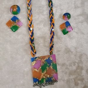 Resin Neckpiece With Earrings