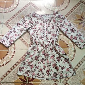 🌸Floral Short Kurti 🌸