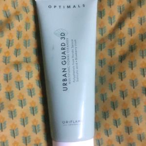 Oriflame 3D Face Wash