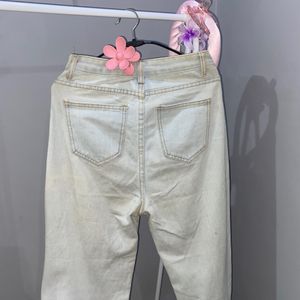 Torn High Waist Jeans