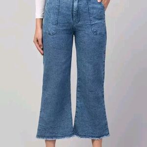 Stylish fabulous womaen jeans