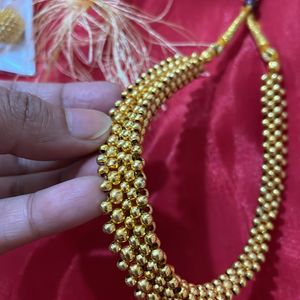 Traditional Golden Choker With Earrings