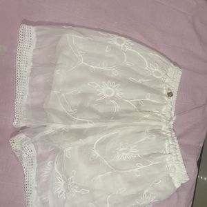 White chikan Shorts