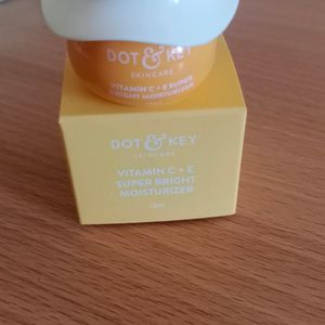 Dot & Key Vitamin C+E Moisturizer (New)