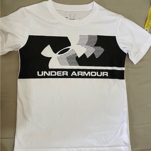 Under armour 6yr Kid Size.