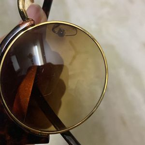 BROWN SUNGLASSES