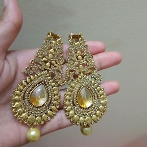 Stylish Fancy Earrings For Occasion's