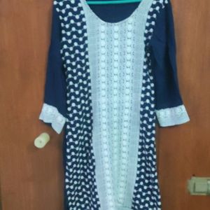 Chikenkari Kurti