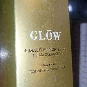 Glow Iridescent Brightening Foam Cleanser