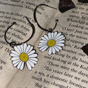 Daisy Earrings