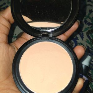 Face Canada Compact